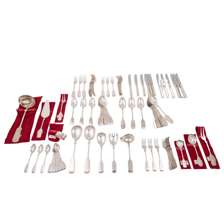 ROBBE & BERKING, 107-piece cutlery set for 12 persons, 'Alt-Spaten' and 12 napkin rings 'Spaten', 925 silver, 20th century. 