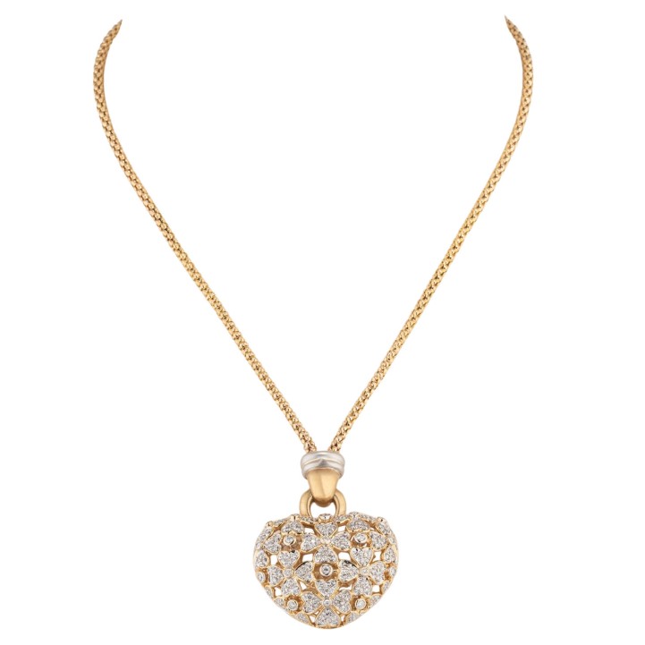 Necklace with floral heart pendant with diamonds 