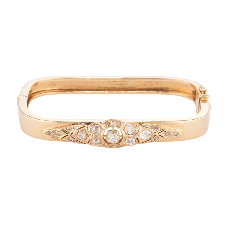 Bangle with old-cut diamonds and diamond roses 
