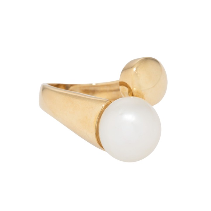 Ring with fine South Sea pearl,  