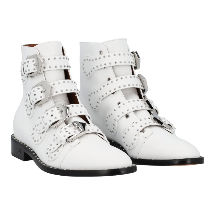 GIVENCHY Stiefel, Gr. 39, letzter LP.: 990,-€. 