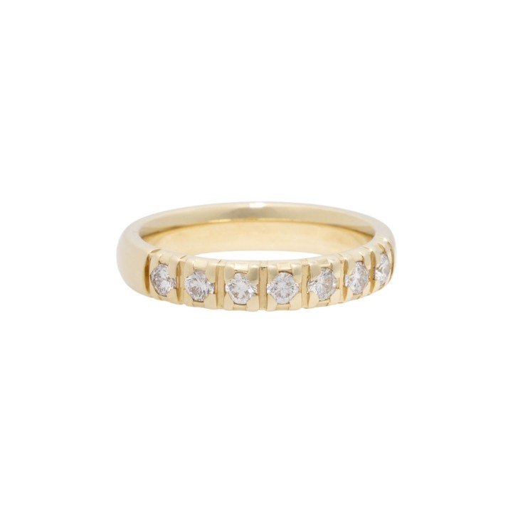 Ring mit 7 Brillanten 