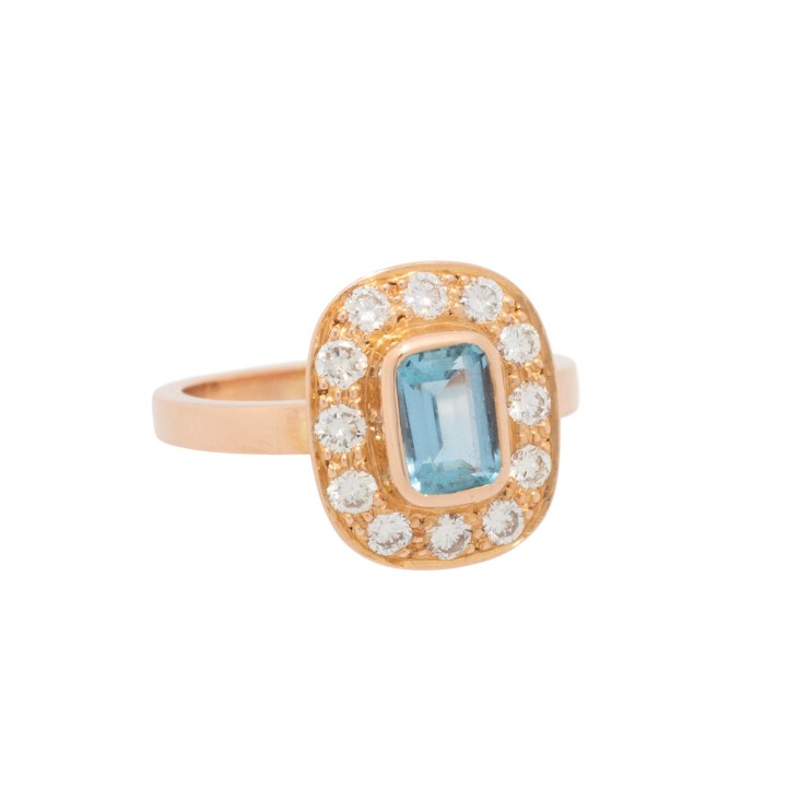 Ring with aquamarine and diamonds 