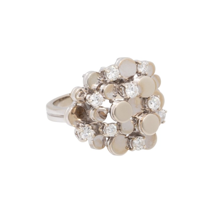 Ring mit 9 Brillanten 