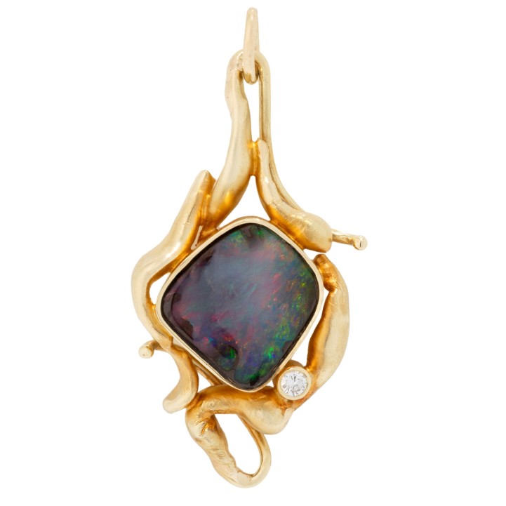 Organisch geformter Anhänger  