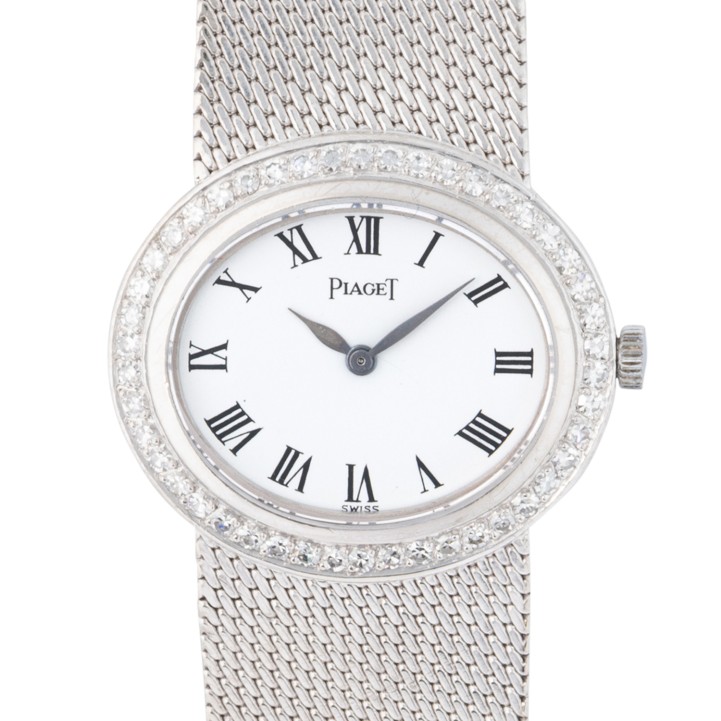 PIAGET Vintage Oval Damenuhr Ref. 9335 mit Diamantlünette, ca. 70er Jahre.  