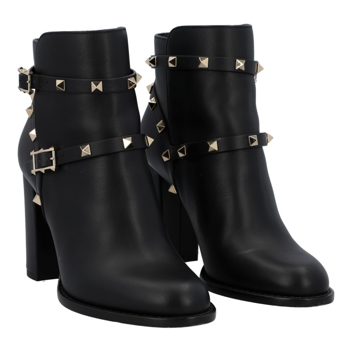 VALENTINO ankle boots 'ROCKSTUD', size 37. 