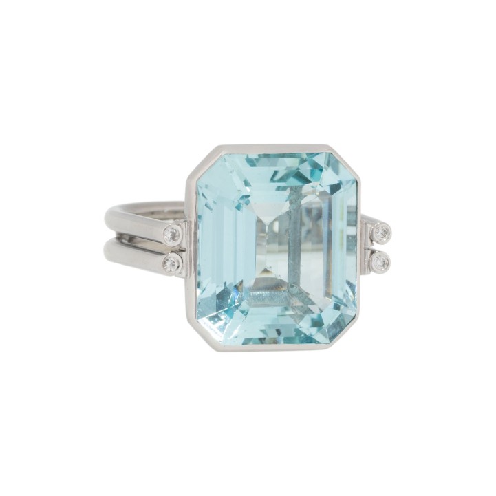 Ring mit Aquamarin von ca. 16,6 ct 