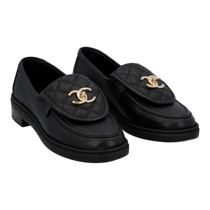 CHANEL moccasins, size 36.5. 