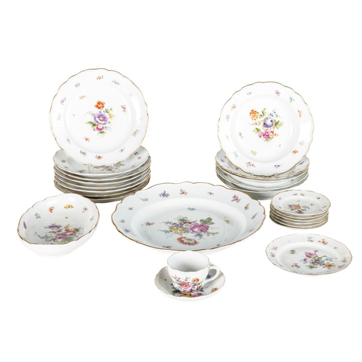 POTSCHAPPEL Coffee and dinner service pieces, late 19th century 