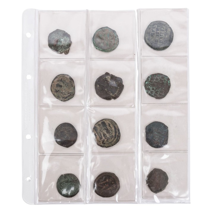 Byzantinisches Reich- Zusammenstellung von 12 Bronzen,  