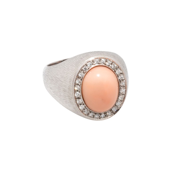 Ring mit Engelshautkoralle,  