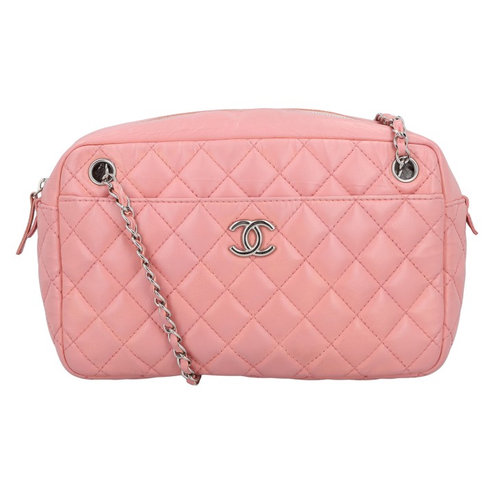 CHANEL Schultertasche 'CAMERA BAG'. 