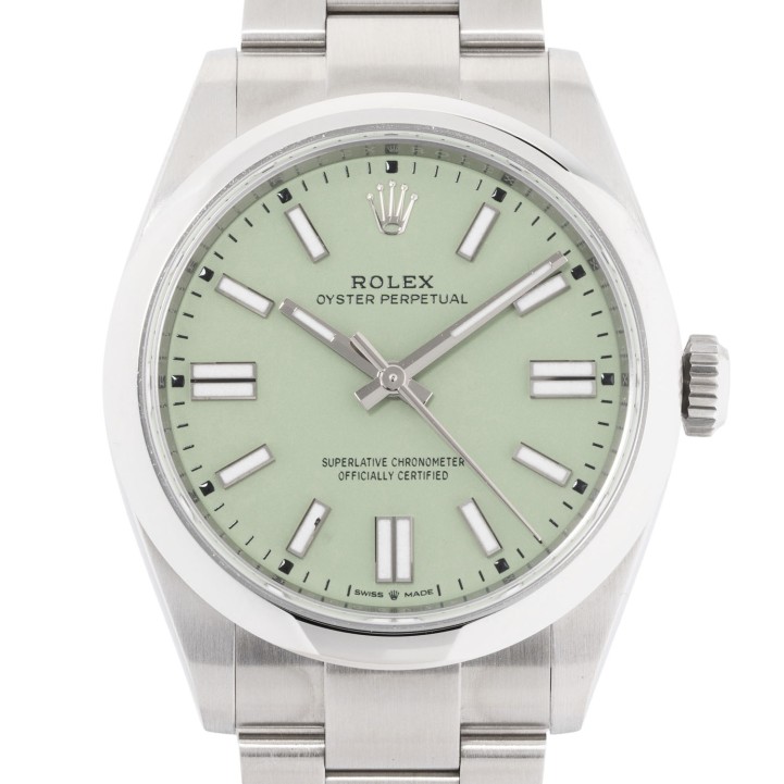 ROLEX Oyster Perpetual Ref 134300 'Pistacchio Dial' Herrenuhr von 2025. Neuwertig. Full Set.   