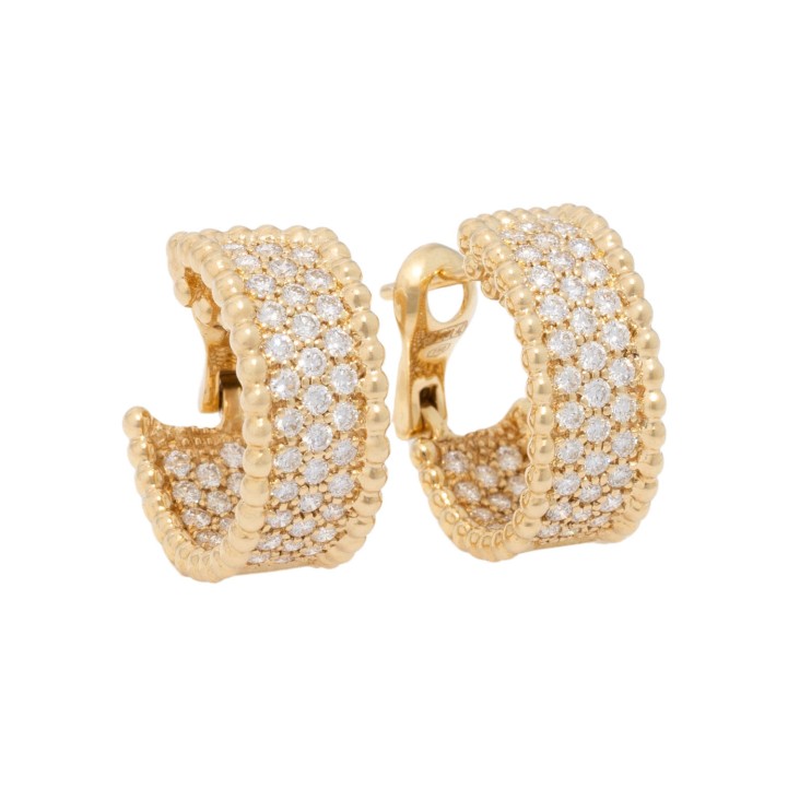 Paar Creolen mit 100 Diamanten im Brillantschliff  