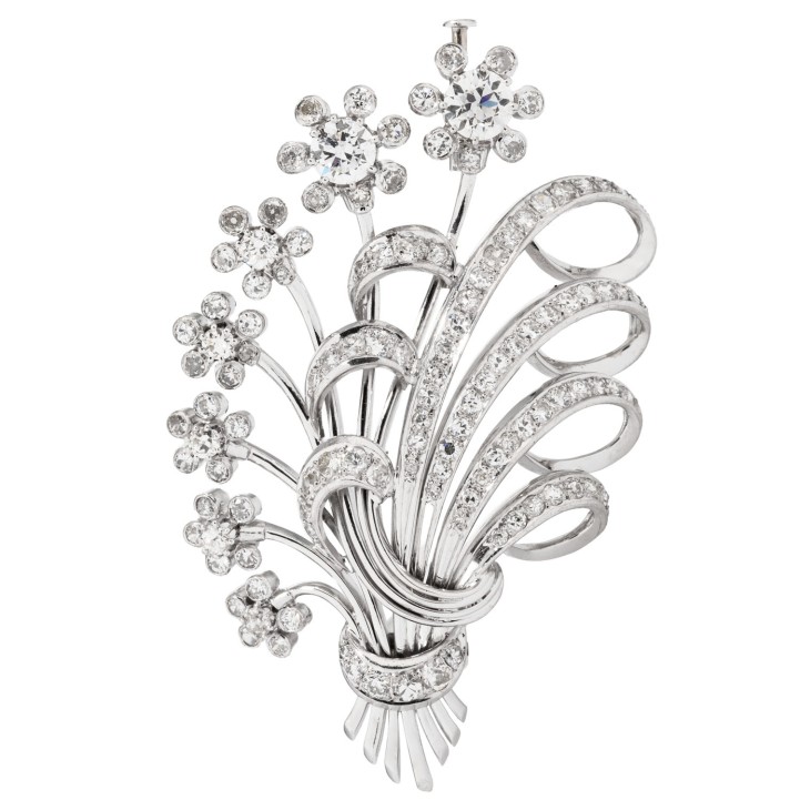 Blütenbrosche mit Diamanten von zus. ca. 5,9 ct, 