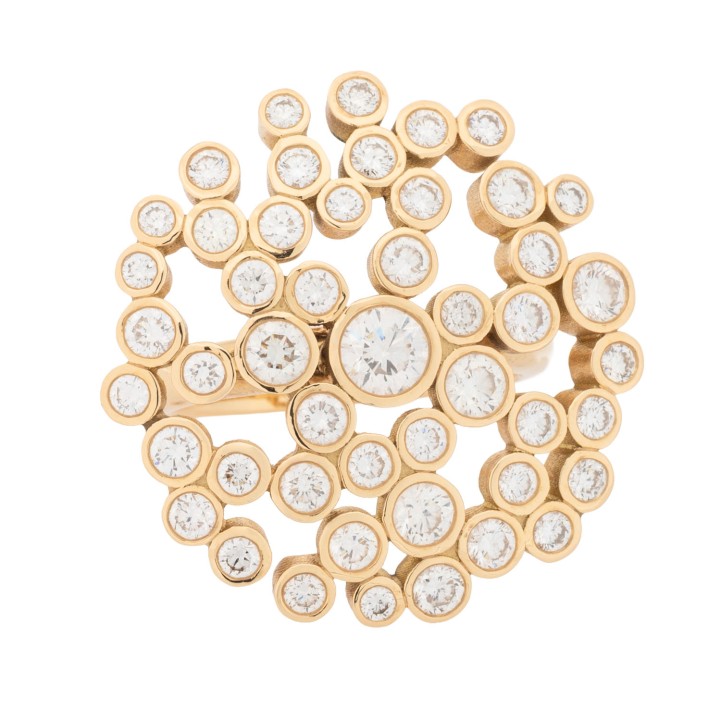 Ring mit 48 Brillanten von zus. 2,50 ct,  