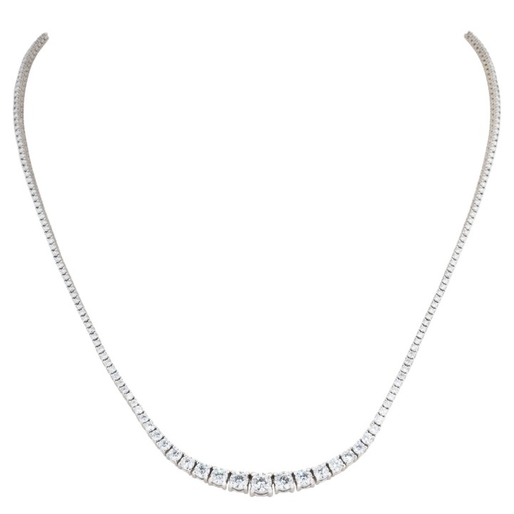 Collier mit 221 Brillanten von zus. 4,65 ct,  