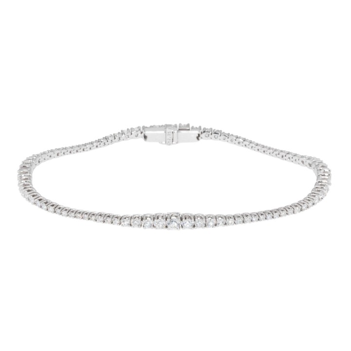 Tennisarmband mit 84 Brillanten von zus. 2,75 ct,  