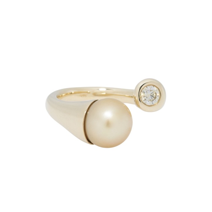 Ring mit Südseeperle und Brillant 