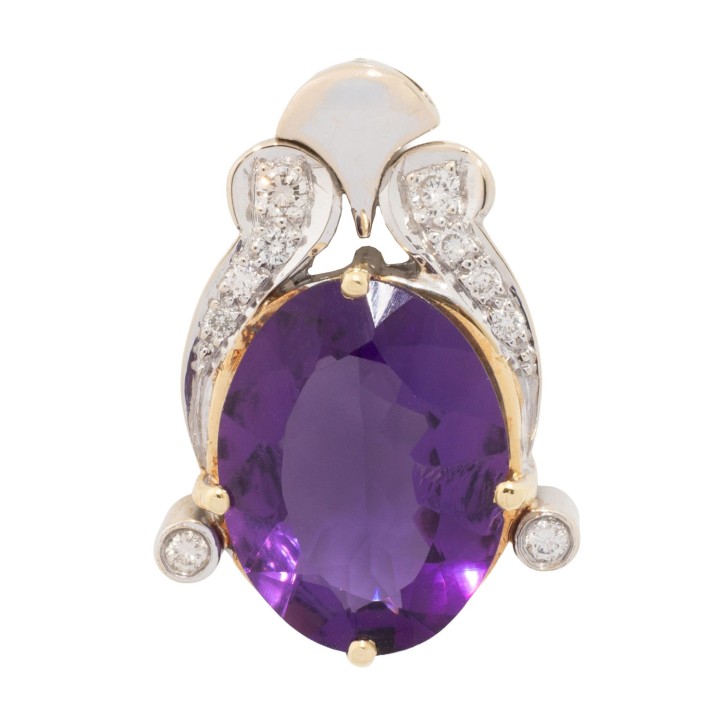 Amethyst-Anhänger mit 10 Brillanten  