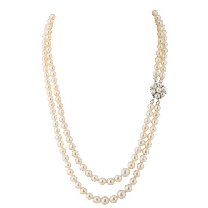 Collier 2-reihig aus feinen Akoyaperlen,  
