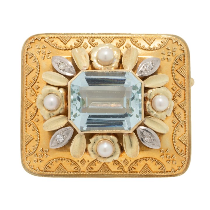 Brosche mit Aquamarin und feiner Granulation,  