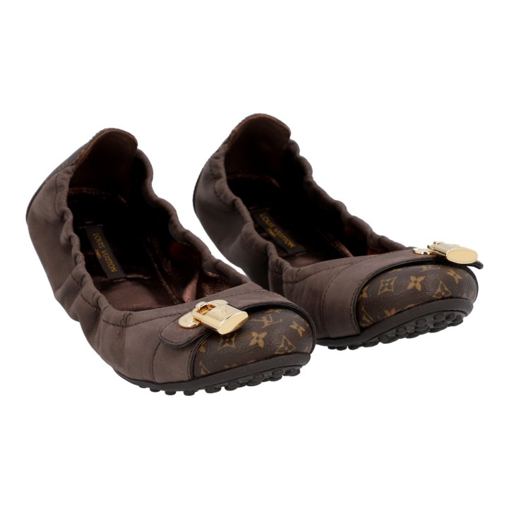 LOUIS VUITTON Ballerinas, Gr. 37,5. 