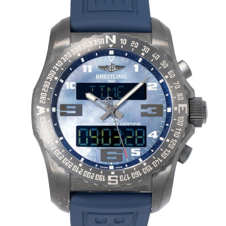 BREITLING Cockpit B50 'Night Mission' Ref. VB5010, Box und Papiere 2017.  