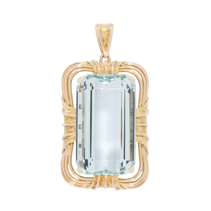 Anhänger mit Aquamarin von ca. 38 ct,  