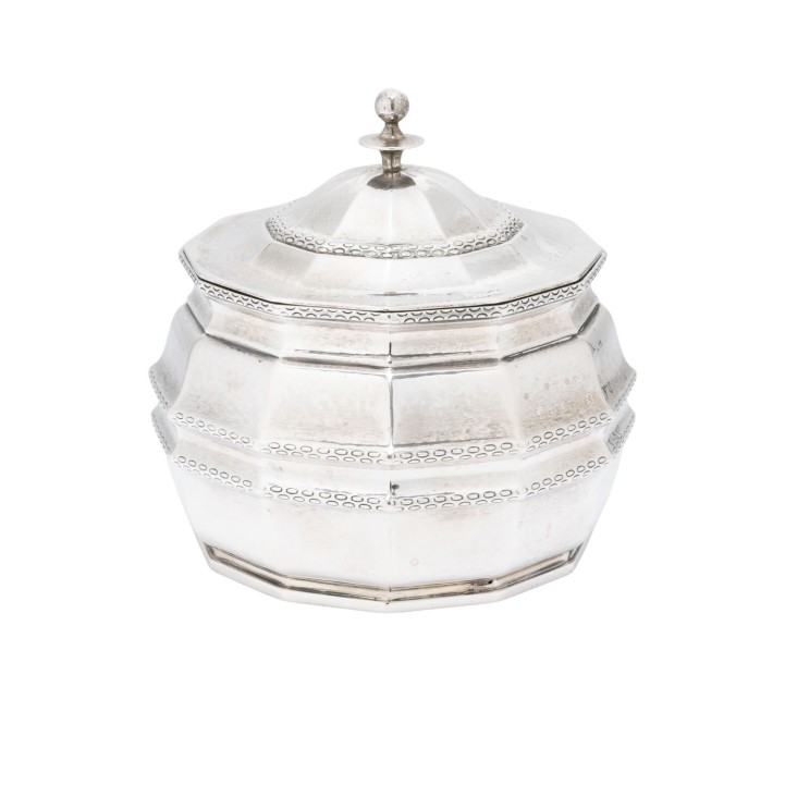 DÄNEMARK ART-DÉCO Deckeldose, 826 Silber, 1919. 