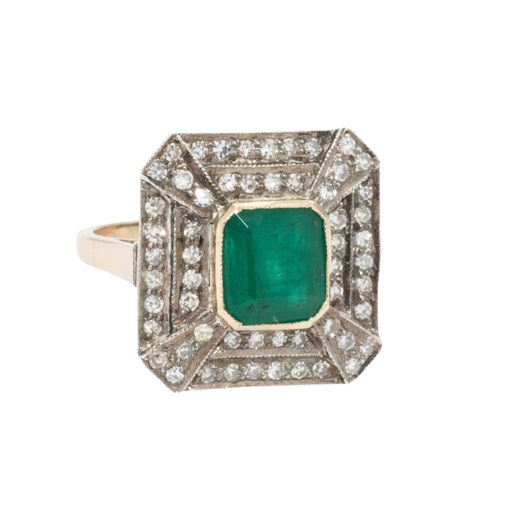Ring mit Smaragd 2,80 ct. und Brillanten zus. 0,95 ct. 