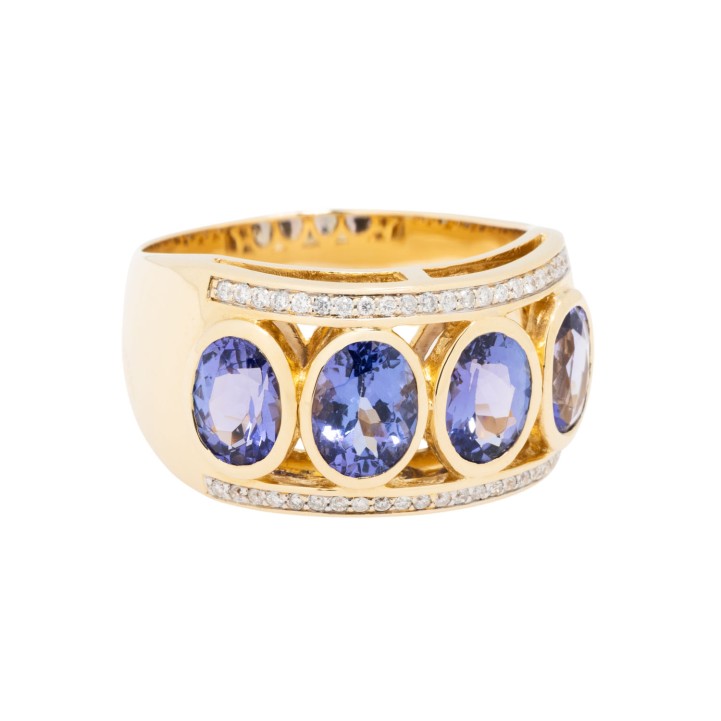 Ring mit 4 Tansaniten und Brillanten  