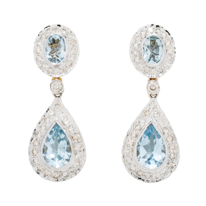 Ohrhänger mit Aquamarinen, oval und Tropfenschliff zus. 5,30 ct. mit Brillanten zus. 1,72 ct. 