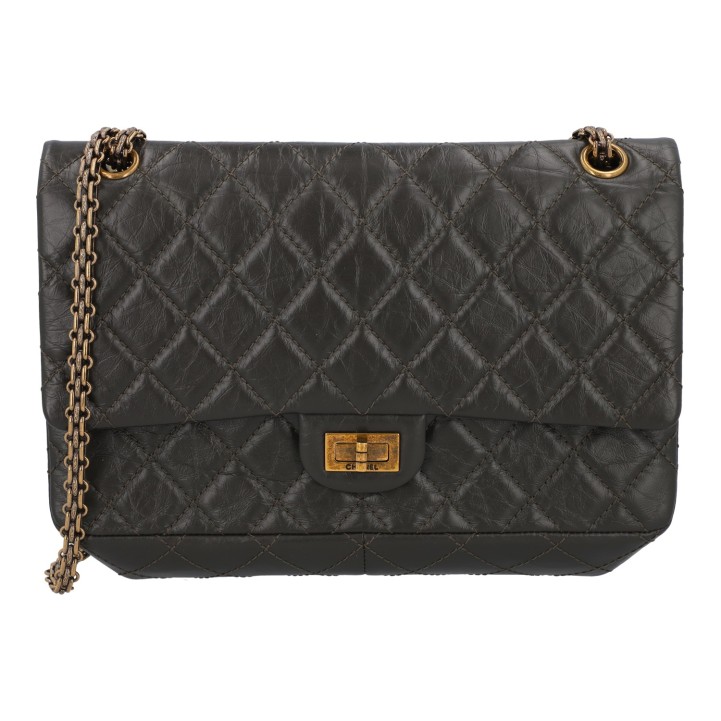 CHANEL Schultertasche 'REISSUE 2.55', akt. NP.: 10.500,-€. 