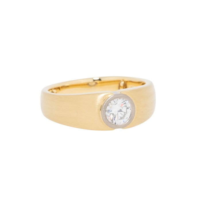 Solitärring mit Brillant von ca. 0,63 ct, 