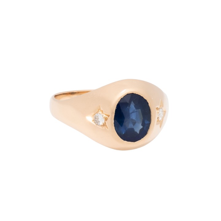 Ring mit Saphir von ca. 1,8 ct und 2 Brillanten 