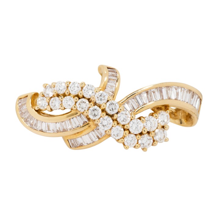 Brosche mit Diamanten  