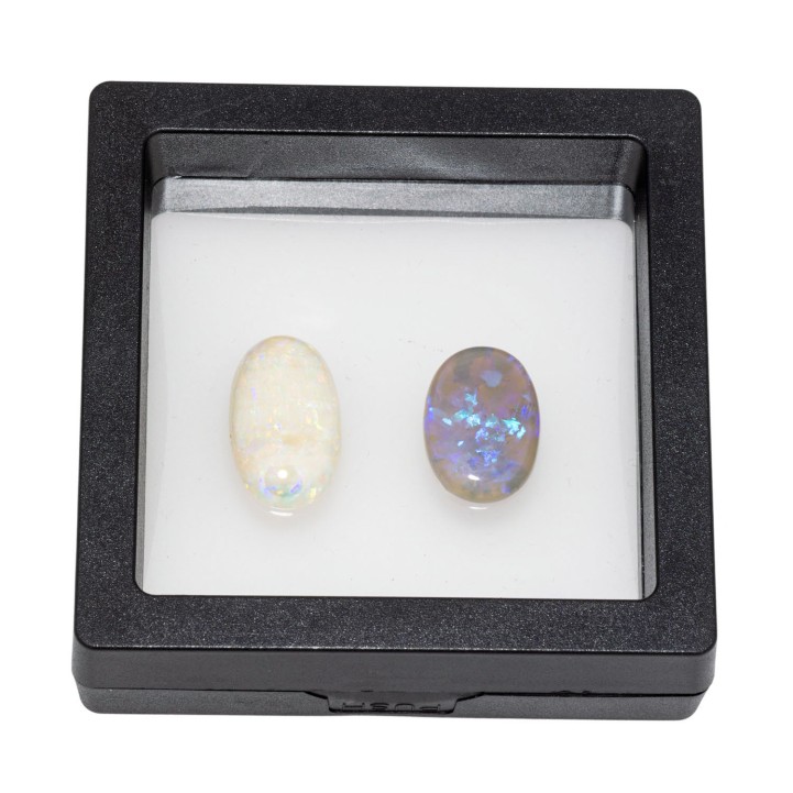 2 lose Opale von zus. 13,6 ct,  