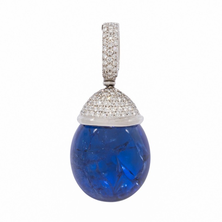 Anhänger mit feinem Tansanit-Cabochon 34,63 ct. mit Brillanten Pavé zus. 0,91 ct. 