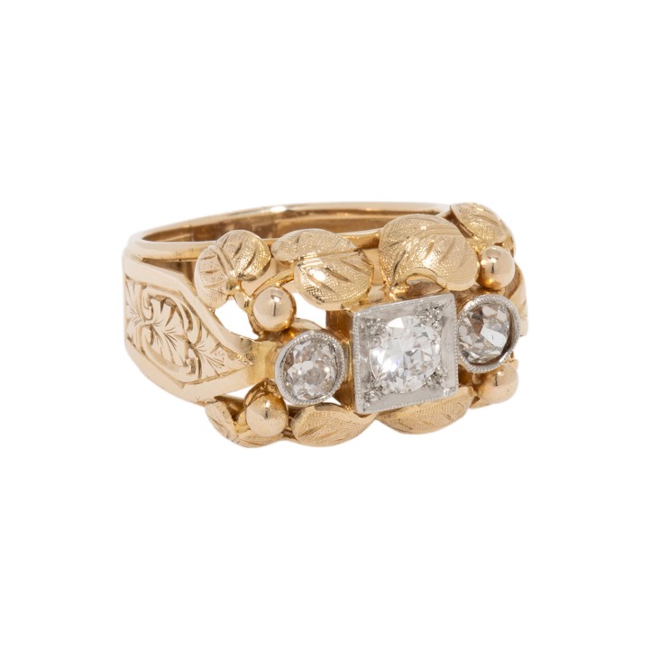 Ring mit 3 Altschliffdiamanten zus. ca. 1 ct  