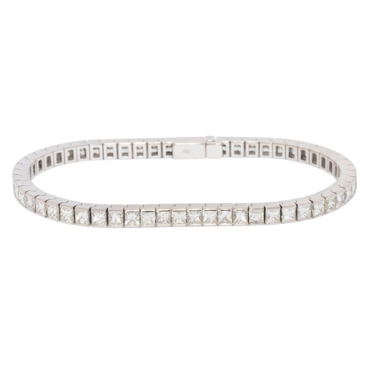 Tennisarmband mit 56 Diamanten zus. ca. 8,8 ct, 