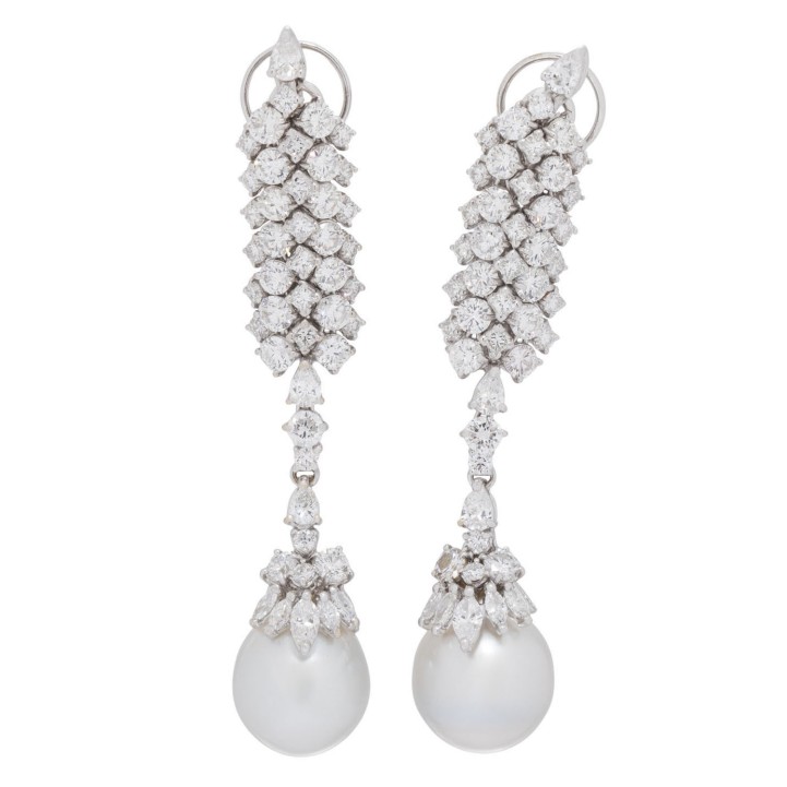 CHRISTEL HEILMANN. Elegante Südsee- Diamantohrhänger 