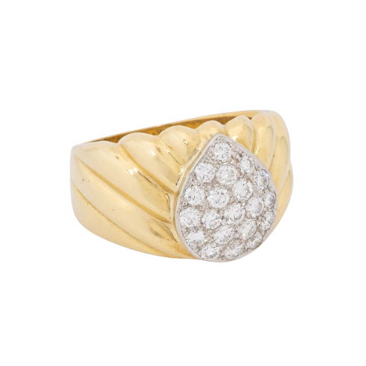 Ring mit 20 Brillanten zus. ca. 1 ct,  