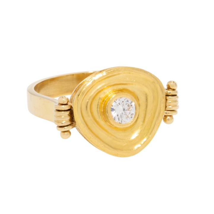 ENGELHARDT-NUSS Ring mit Brillant  0,27 ct (grav.), 