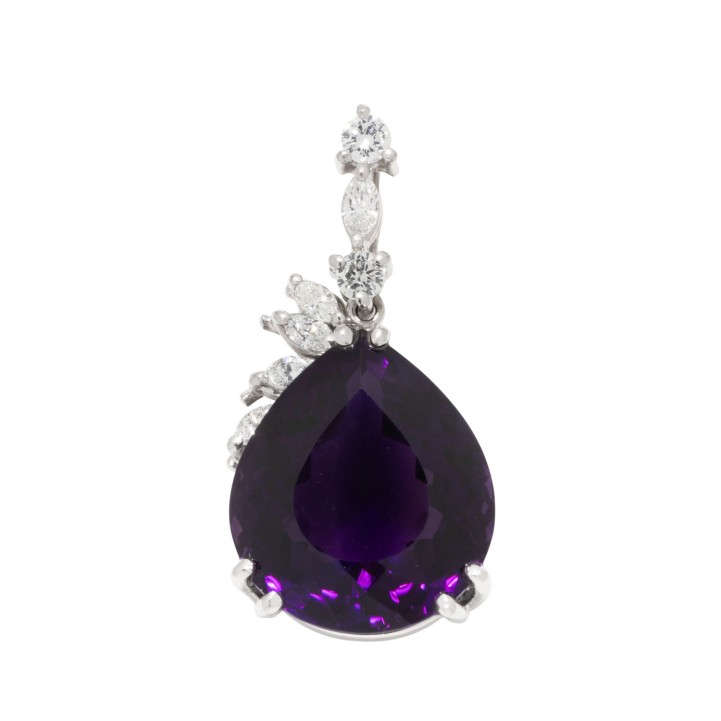 Anhänger mit Amethyst ca. 18 ct und Diamanten 