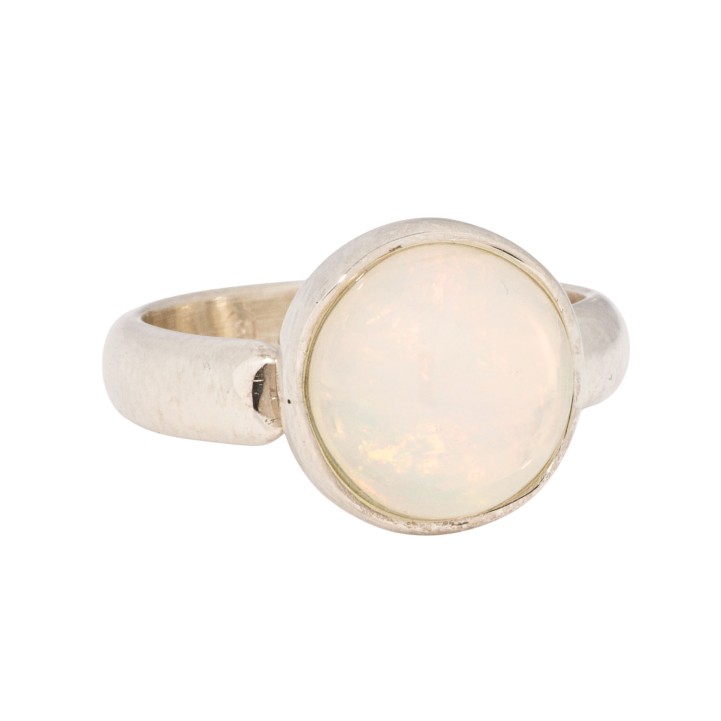 Ring mit Welo-Opal ca. 5,60 ct,  