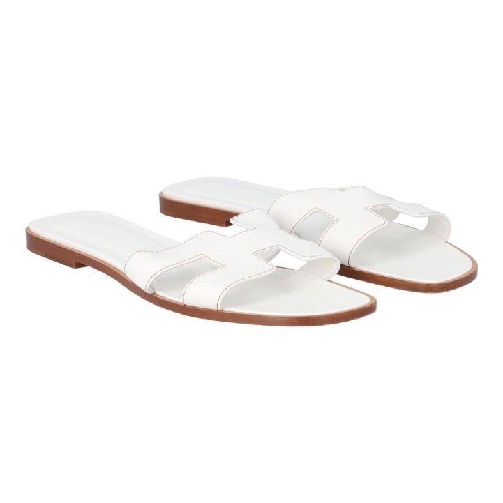 HERMÈS Sandalen 'ORAN', Gr. 40,5, akt. NP.: 635,-€. 