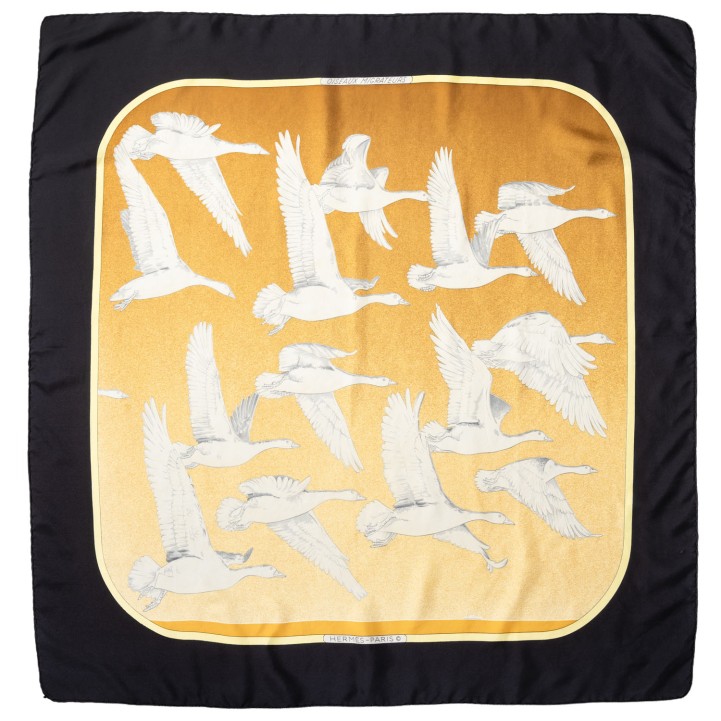 HERMÈS Seidencarré 'OISEAUX MIGRATEURS'. 