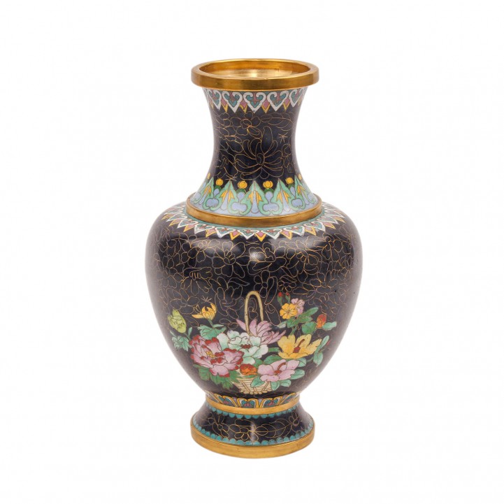 Cloisonné Vase. CHINA, 20. Jh.. 